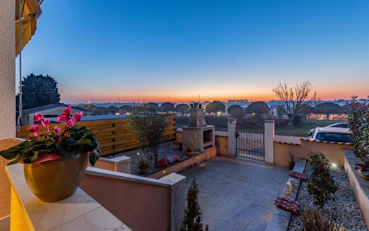 Sweet House With Free Parking Vila Pula Exterior foto